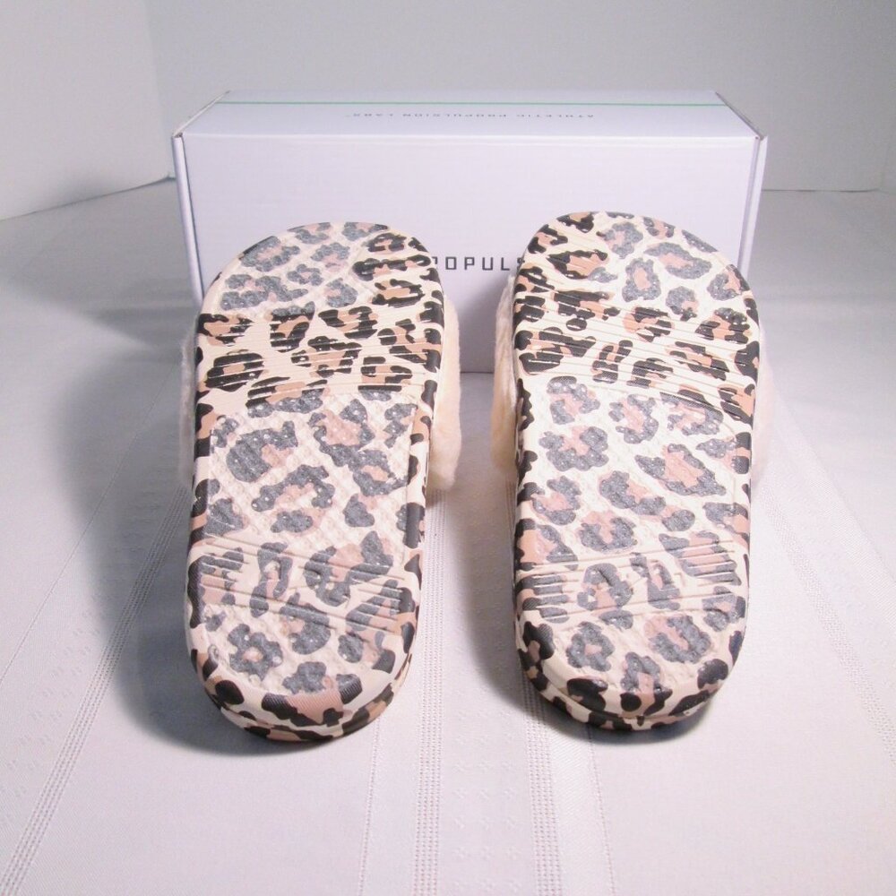 APL Women’s Shearling Slides Size 7 – New in Box - Picture 4 of 6